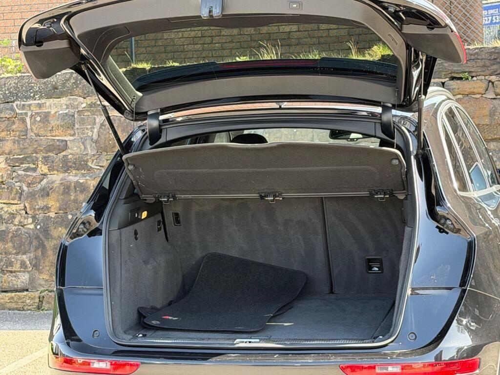 Audi SQ5 view 20