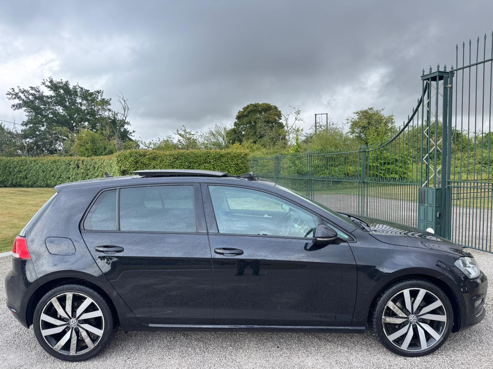 2017 Volkswagen Golf 1.4 TSI BlueMotion Tech ACT GT Edition Euro 6 (s/s) 5dr • 92,000 miles image 13