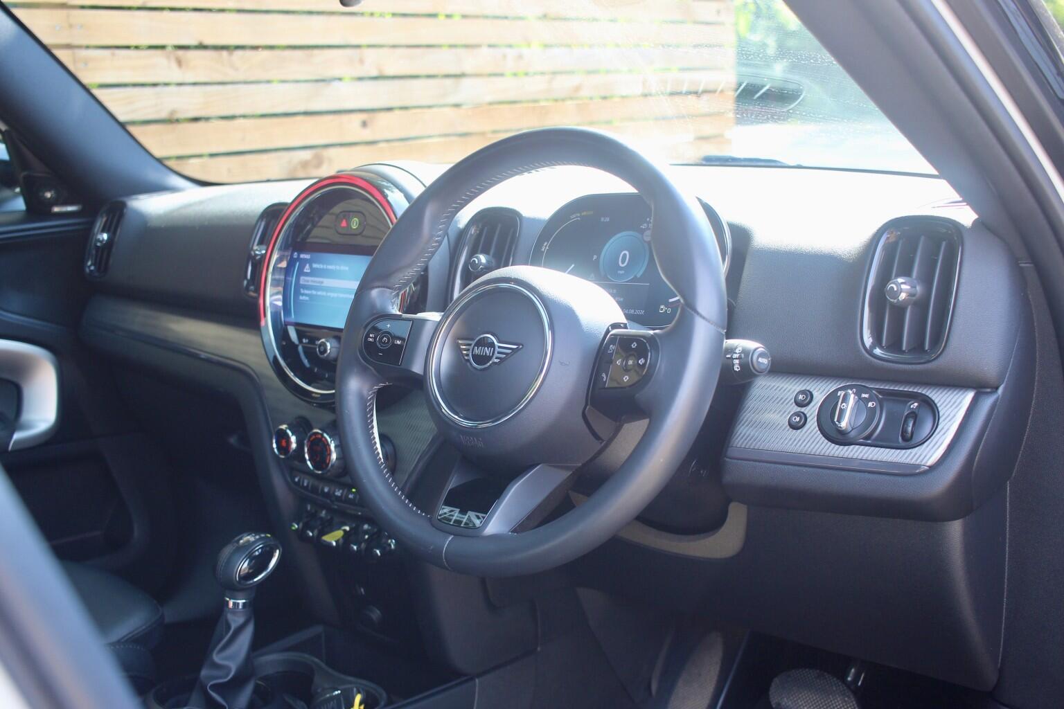 Mini Countryman view 3