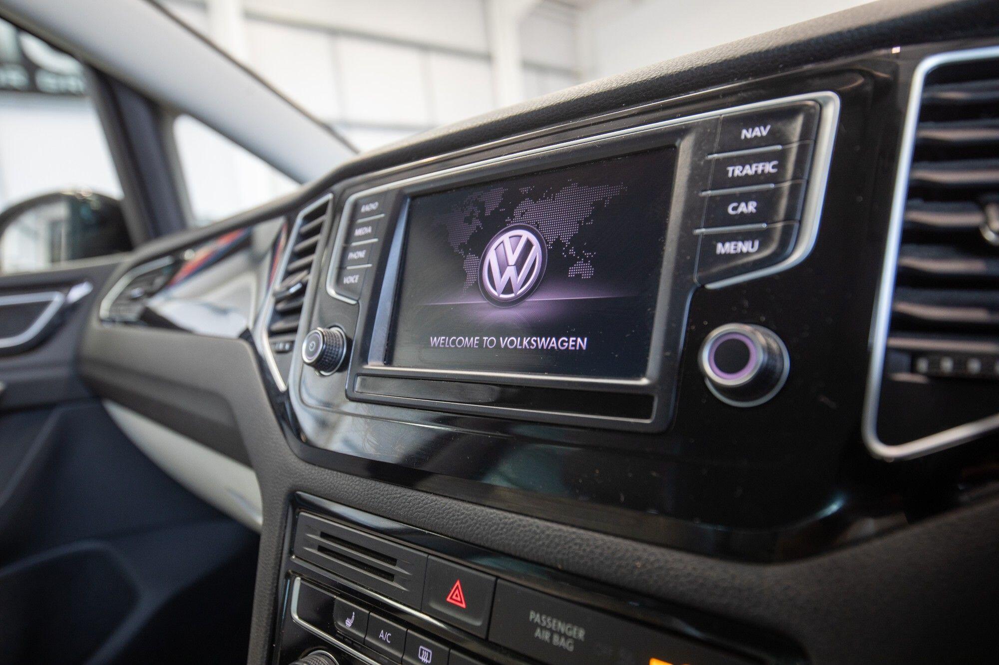 Volkswagen Golf Sportsvan view 18