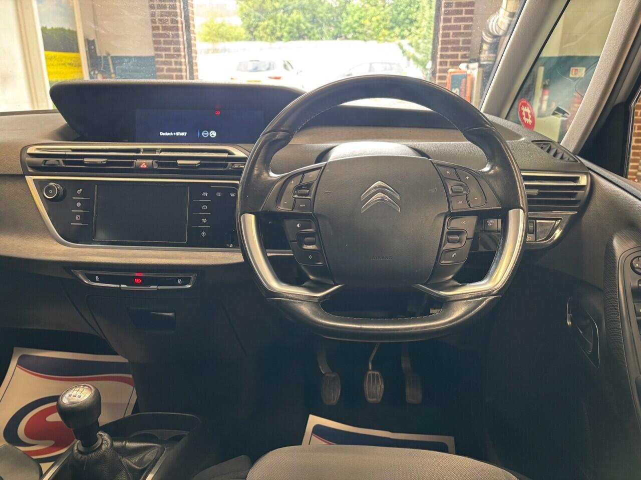 Citroen Grand C4 Picasso view 17