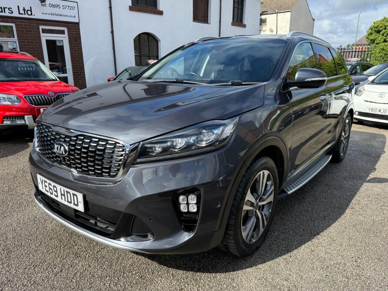 Kia Sorento view 3