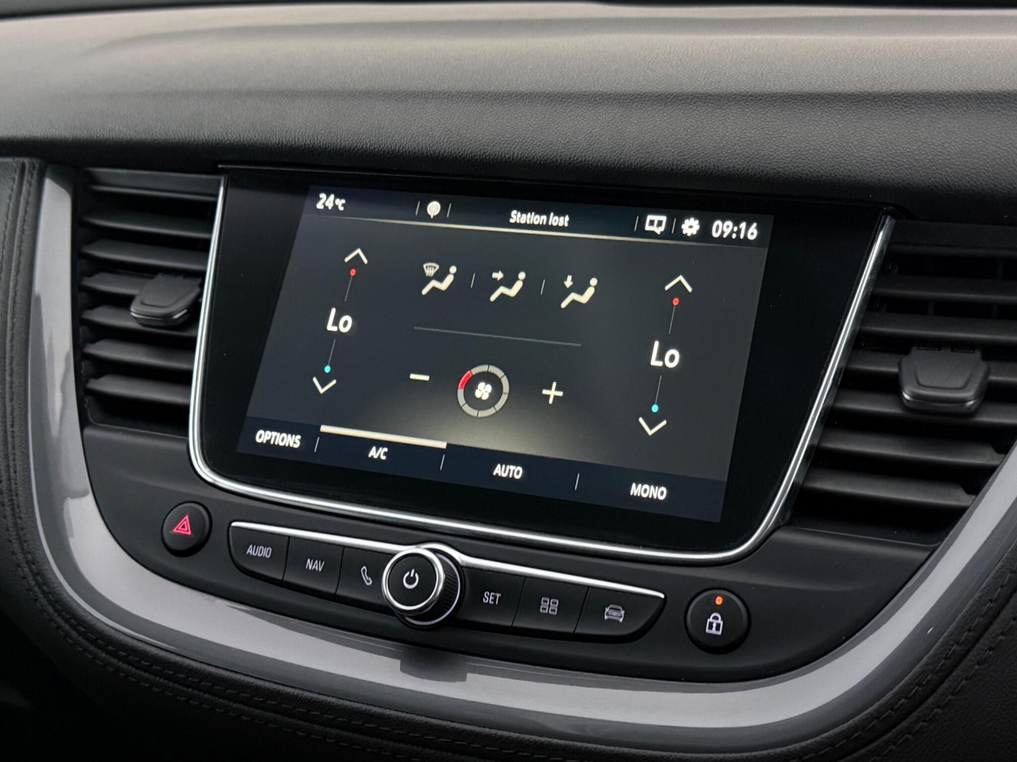 Vauxhall Grandland X view 22