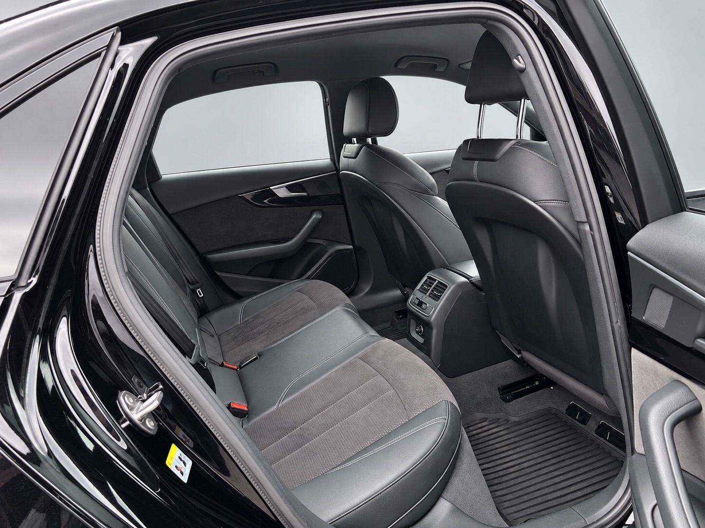 Audi A4 view 31