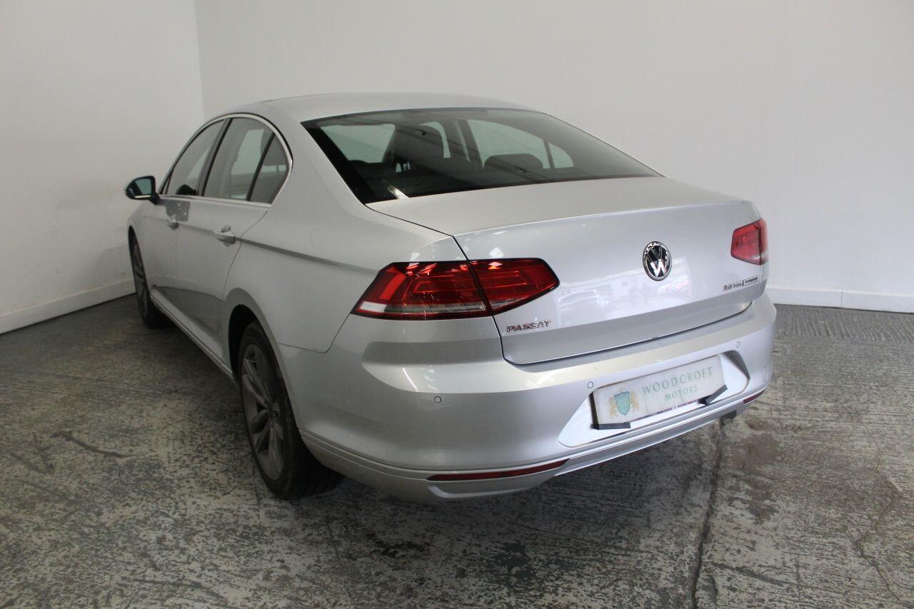 Volkswagen Passat view 7