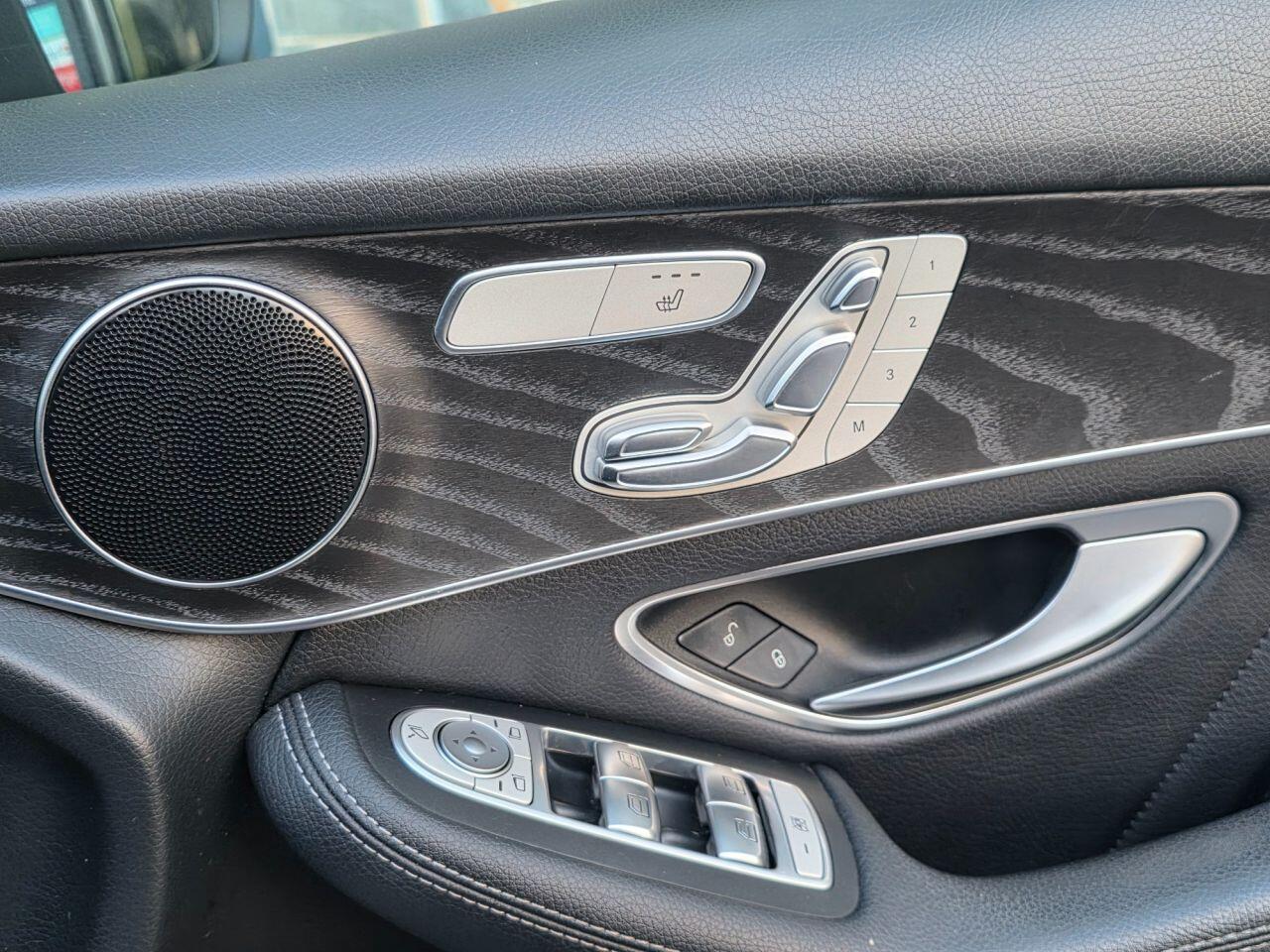 Mercedes-Benz GLC view 53