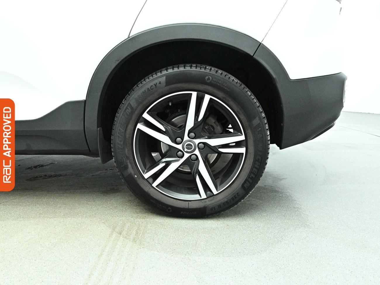 Volvo XC40 view 29