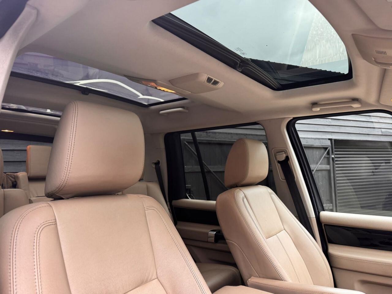 Land Rover Discovery view 21