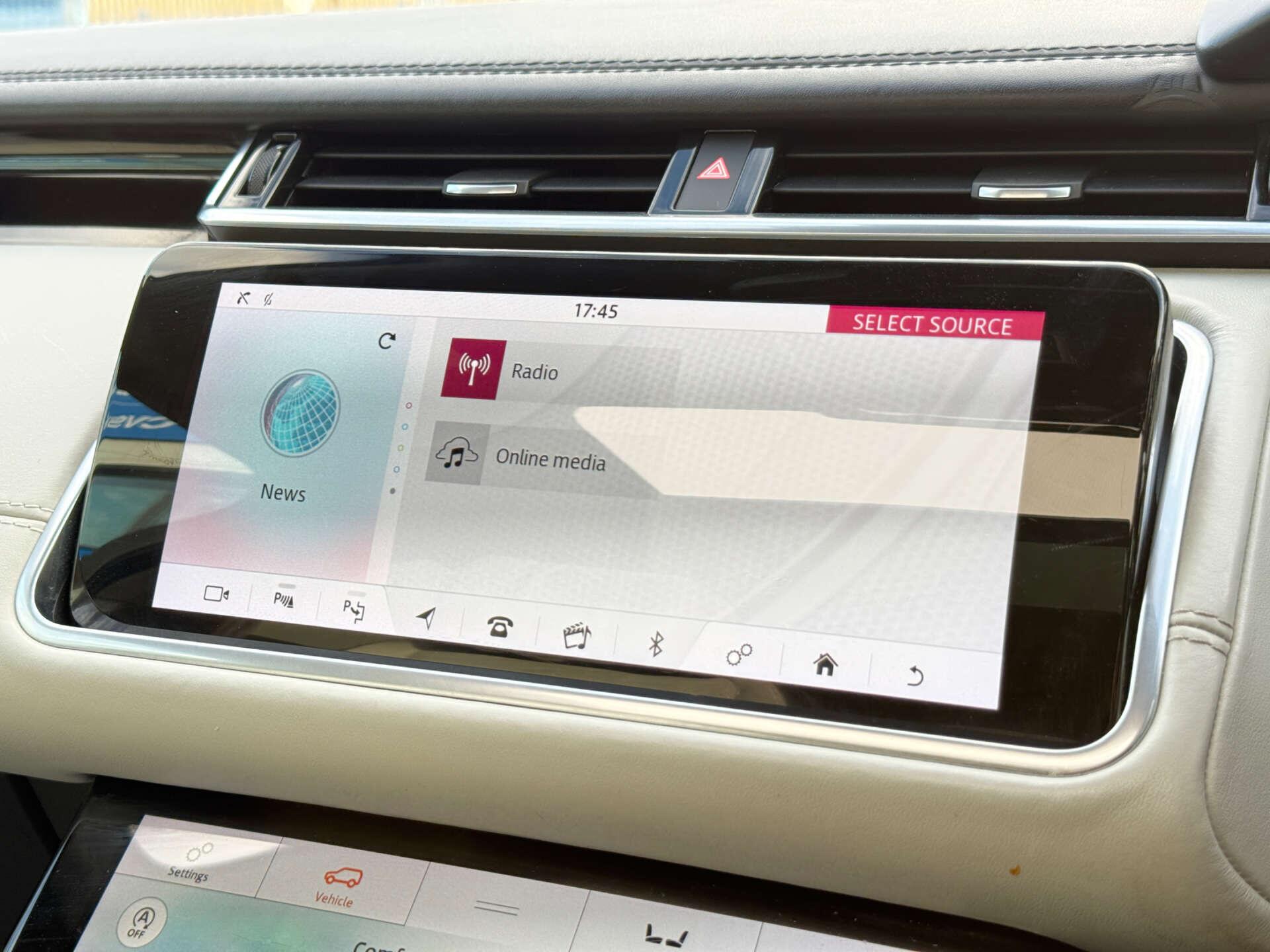 Land Rover Range Rover Velar view 65