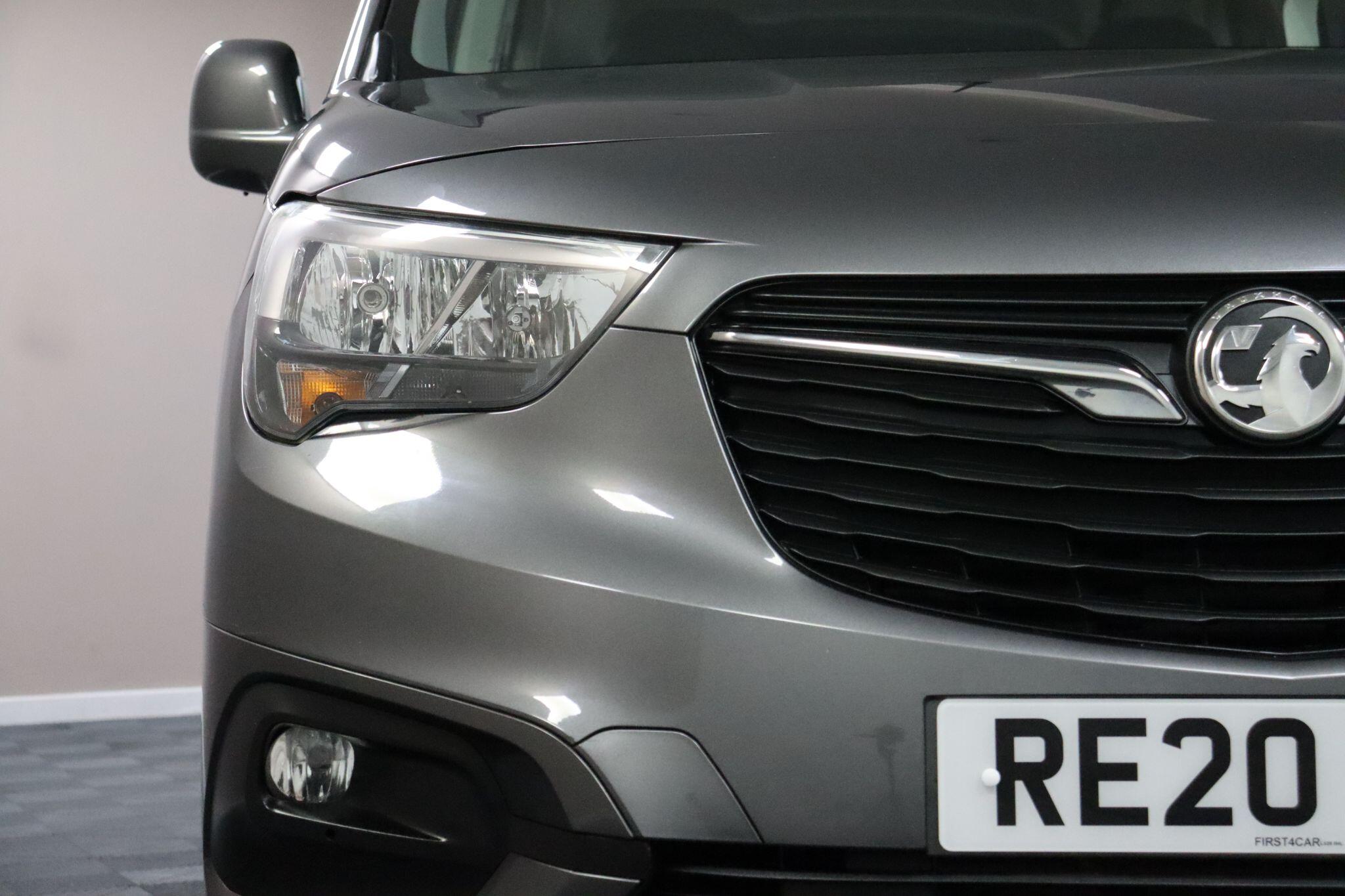 Vauxhall Combo Life view 25