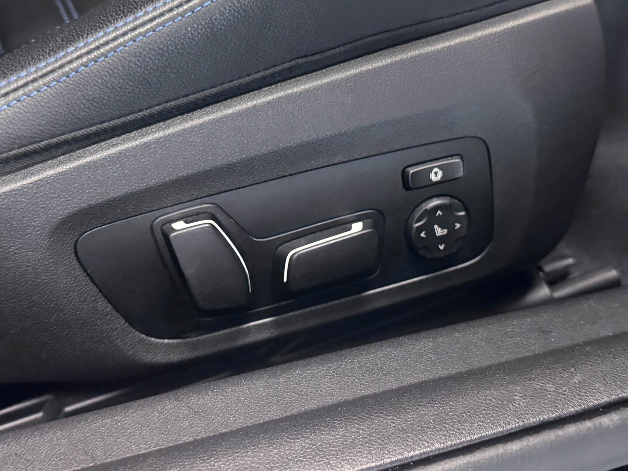 BMW 2 Series view 13