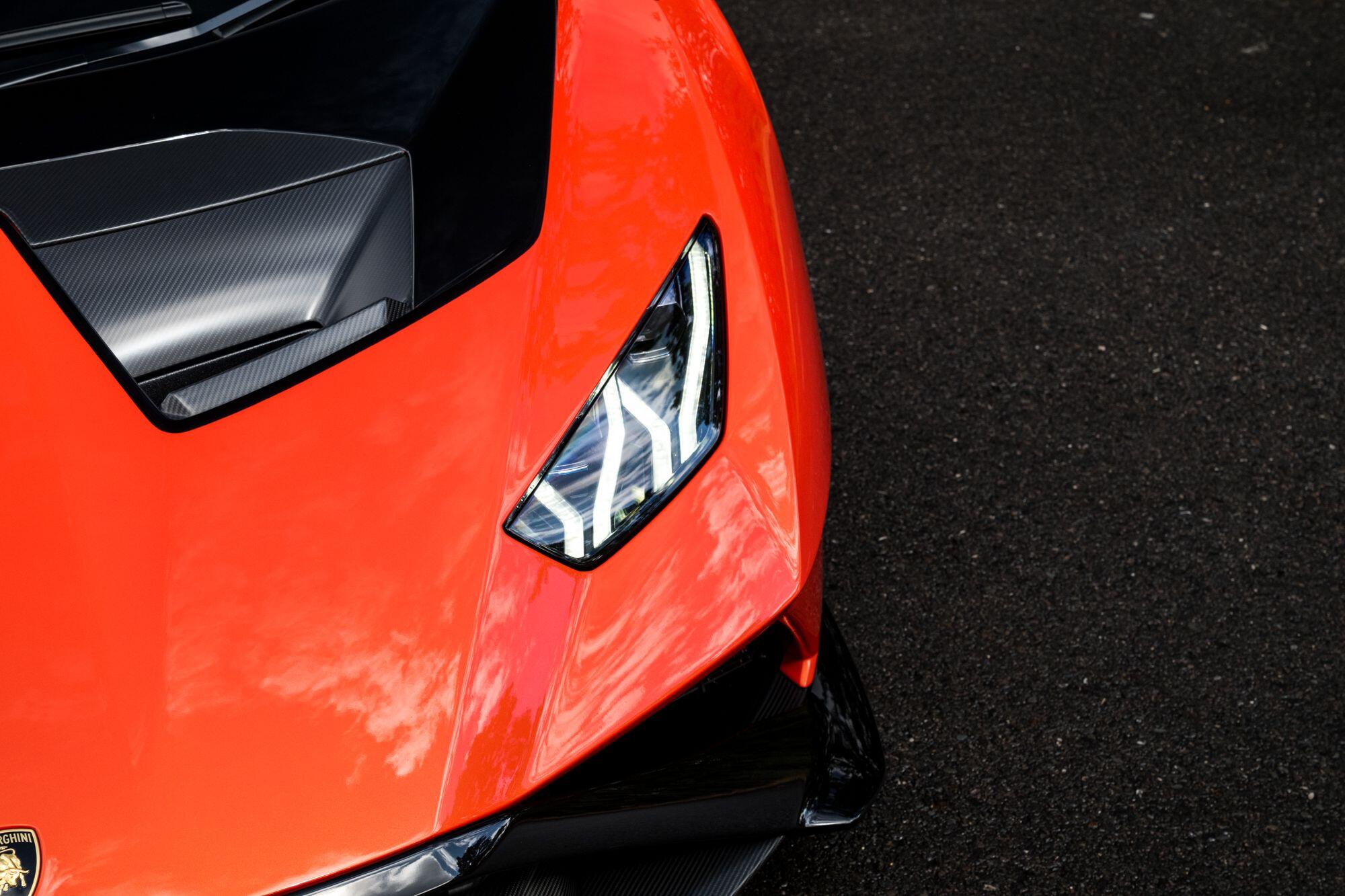Lamborghini Huracan view 41