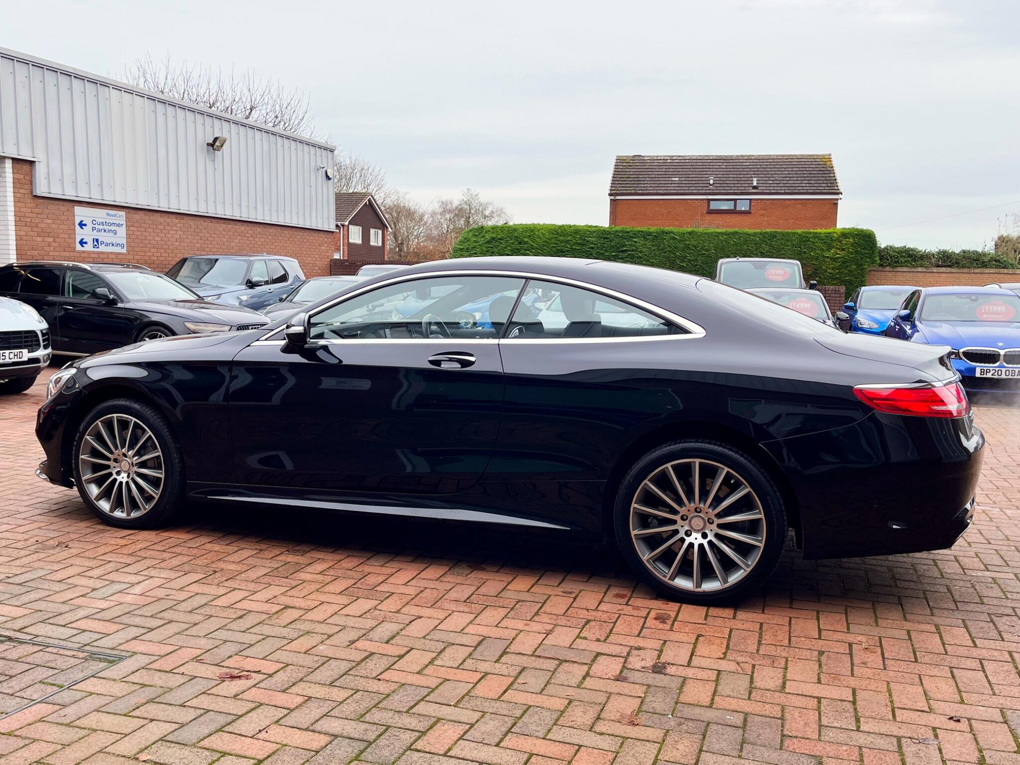 Mercedes-Benz S-Class view 31
