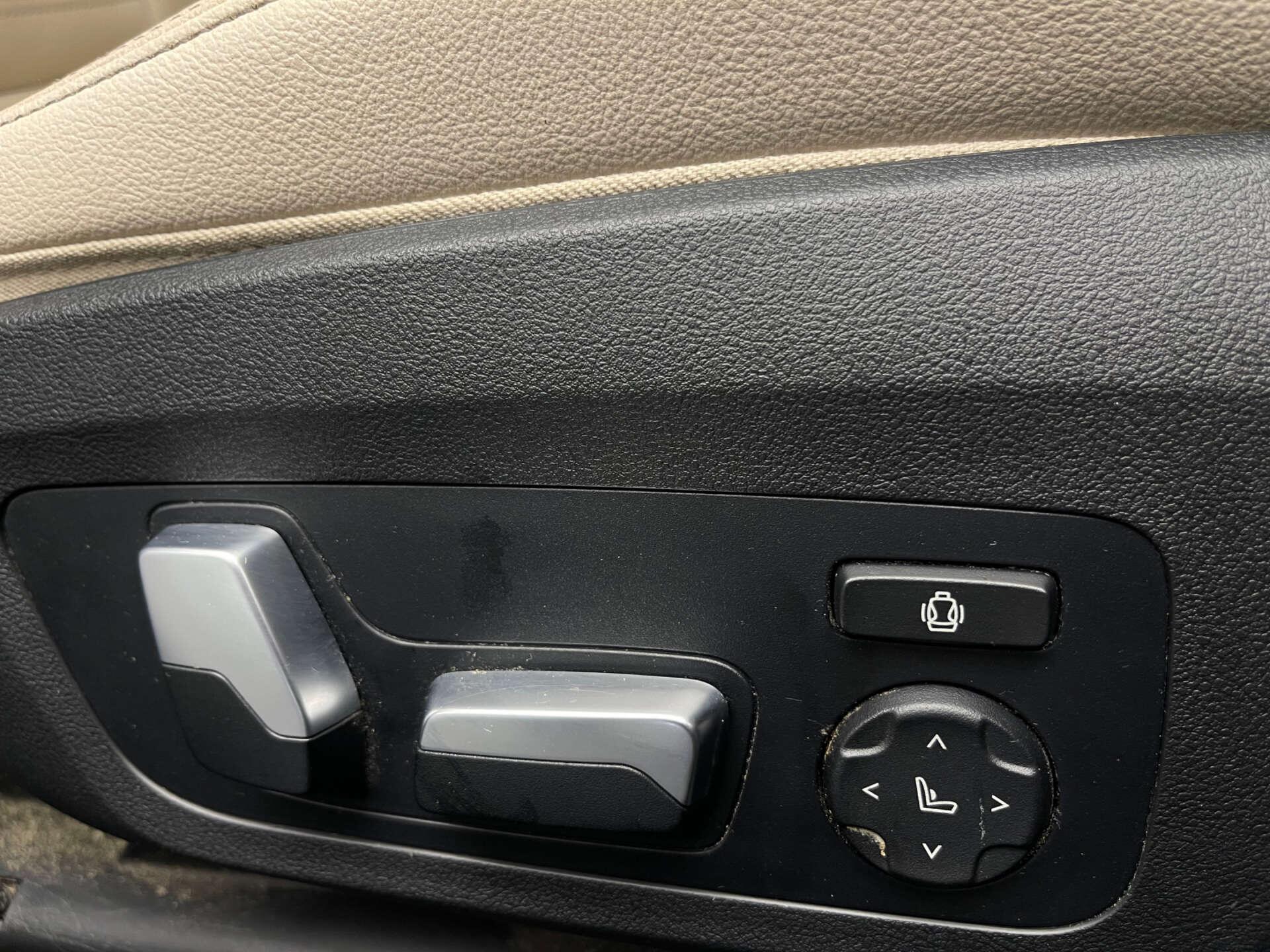 BMW 3 Series view 14