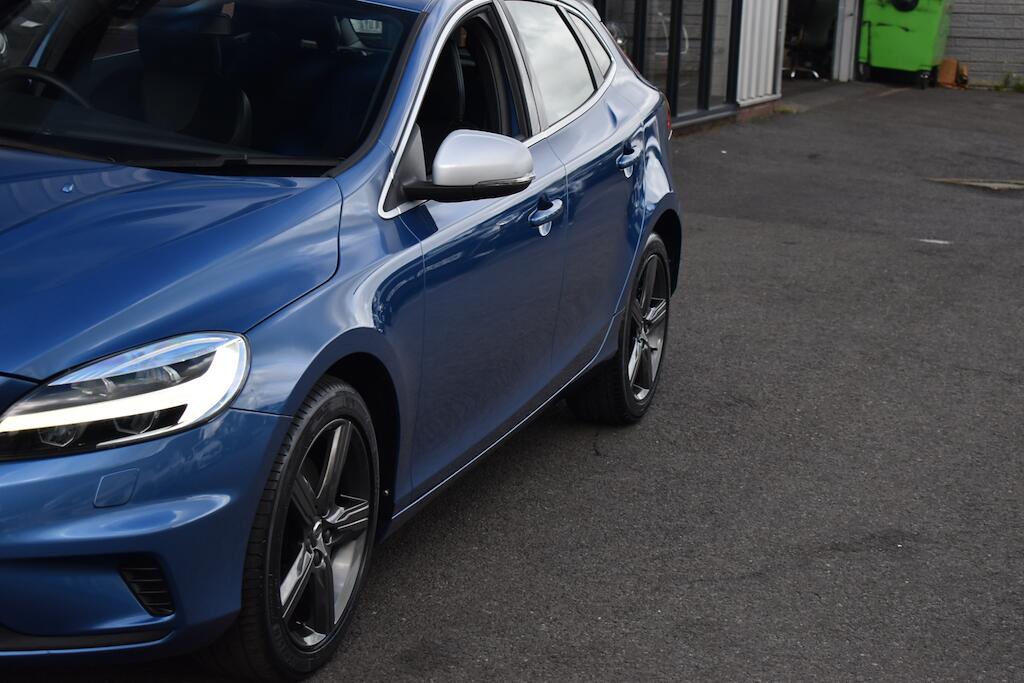 Volvo V40 view 24