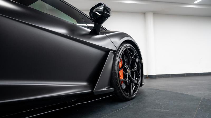 Lamborghini Revuelto view 22