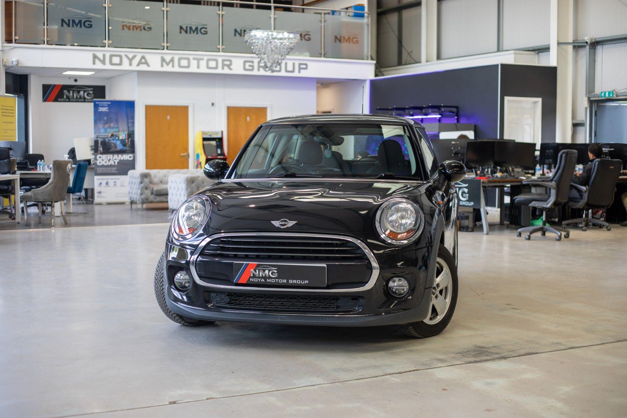 Mini Hatch view 4