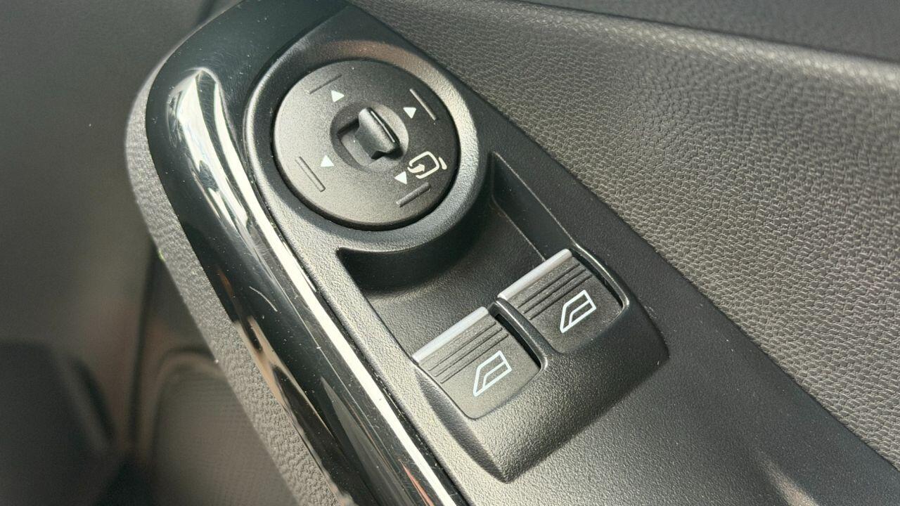 Ford Fiesta view 30