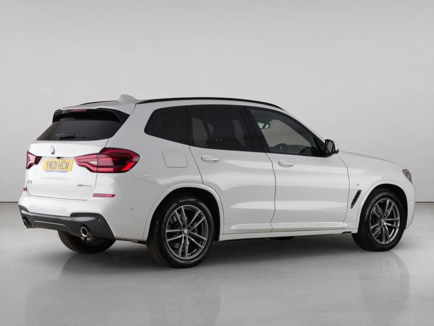 BMW X3 view 8