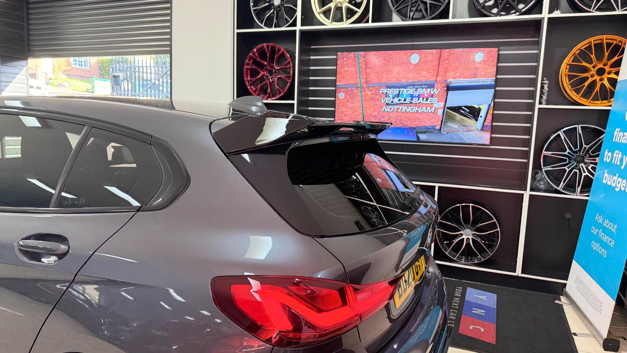BMW 1 Series view 23