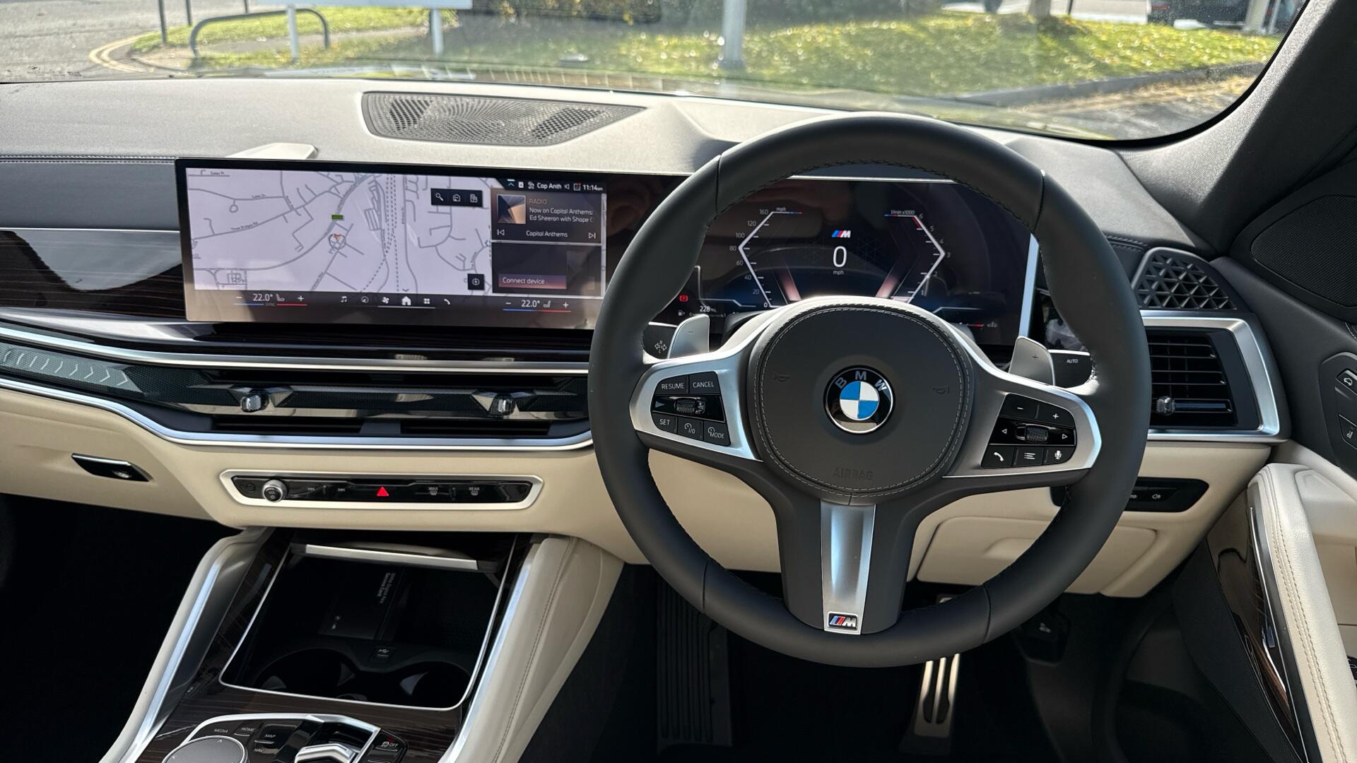 BMW X6 view 9
