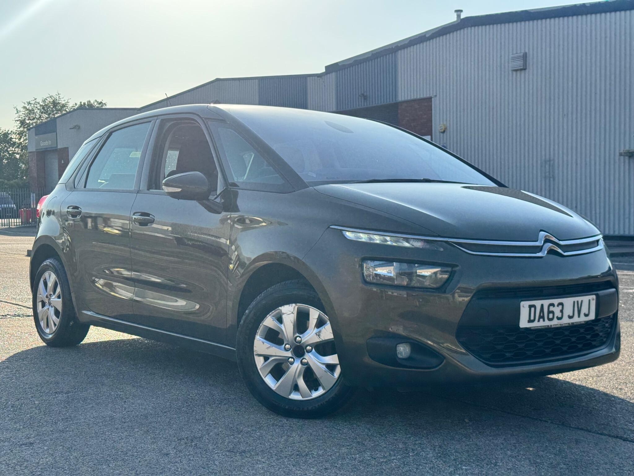 Citroen C4 Picasso view 5