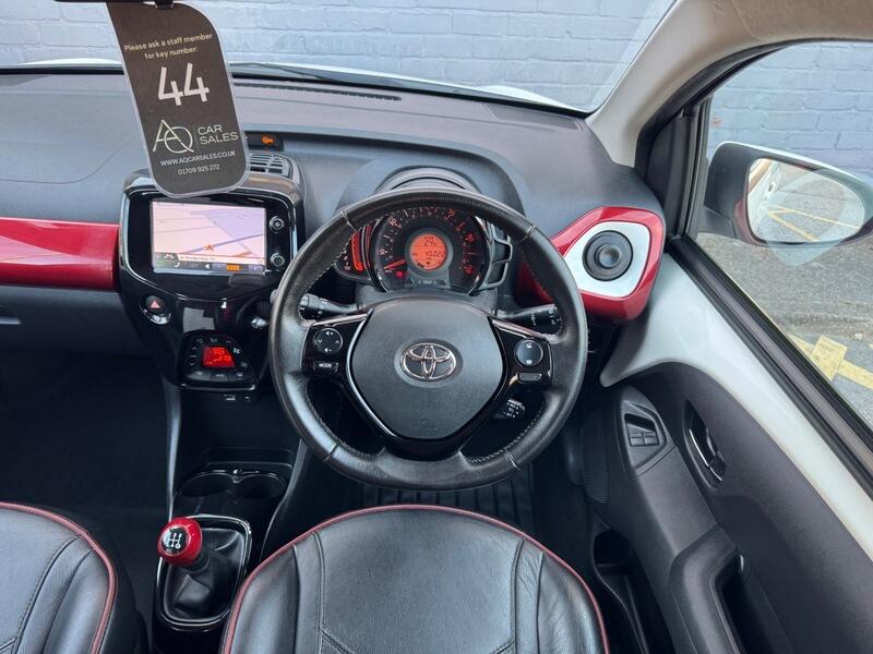 Toyota Aygo view 16