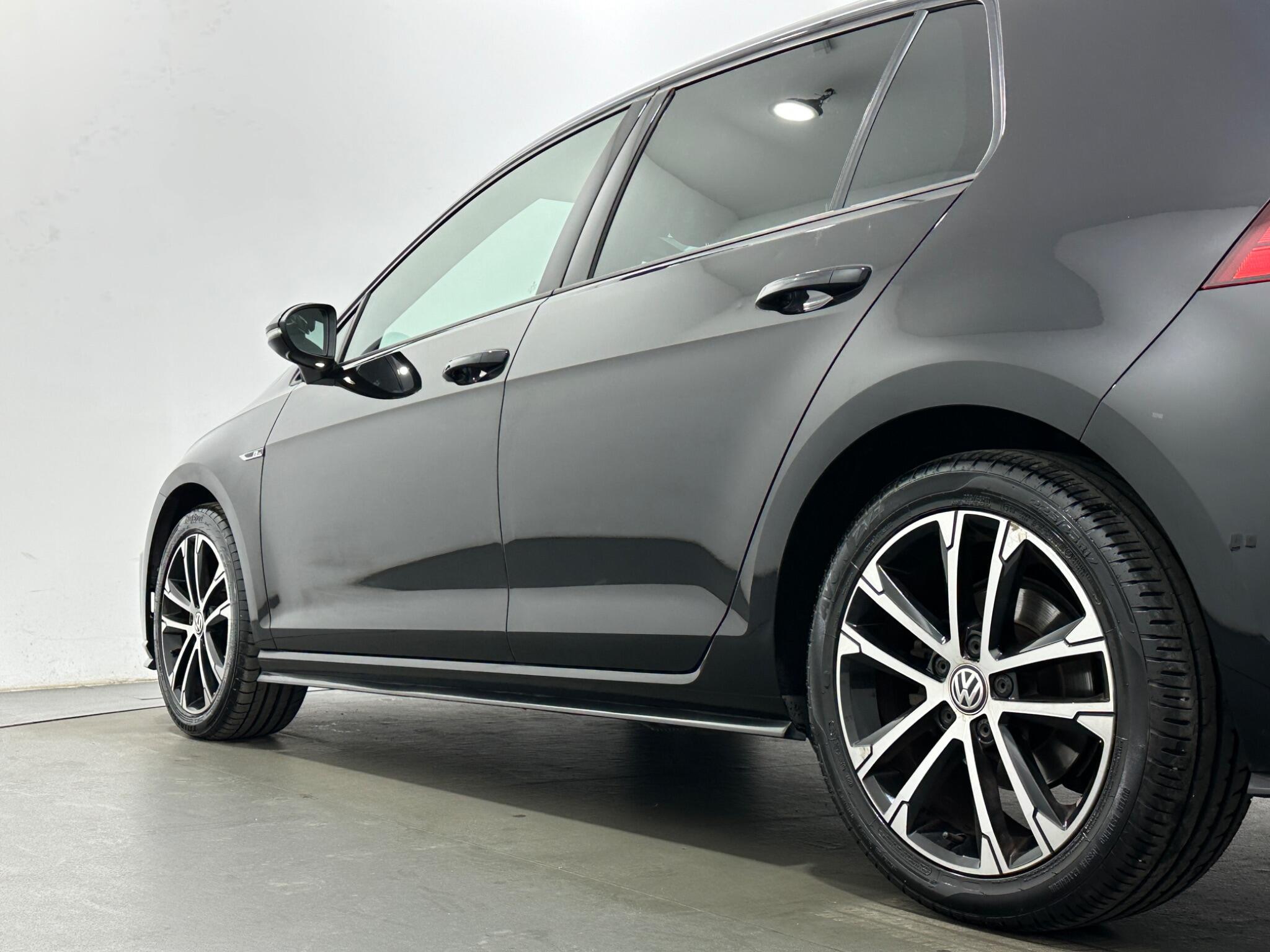 Volkswagen Golf view 50