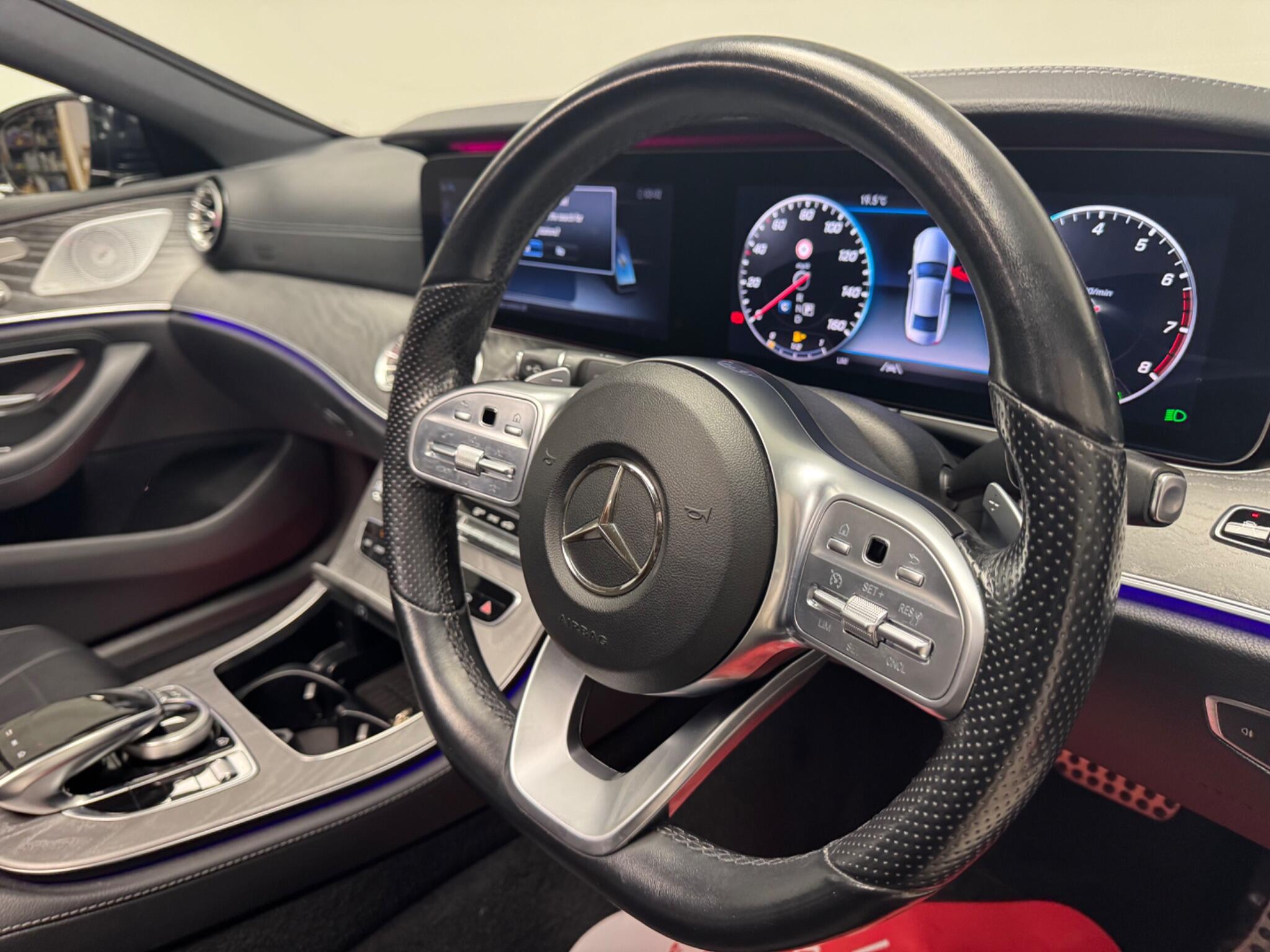 Mercedes-Benz CLS view 27