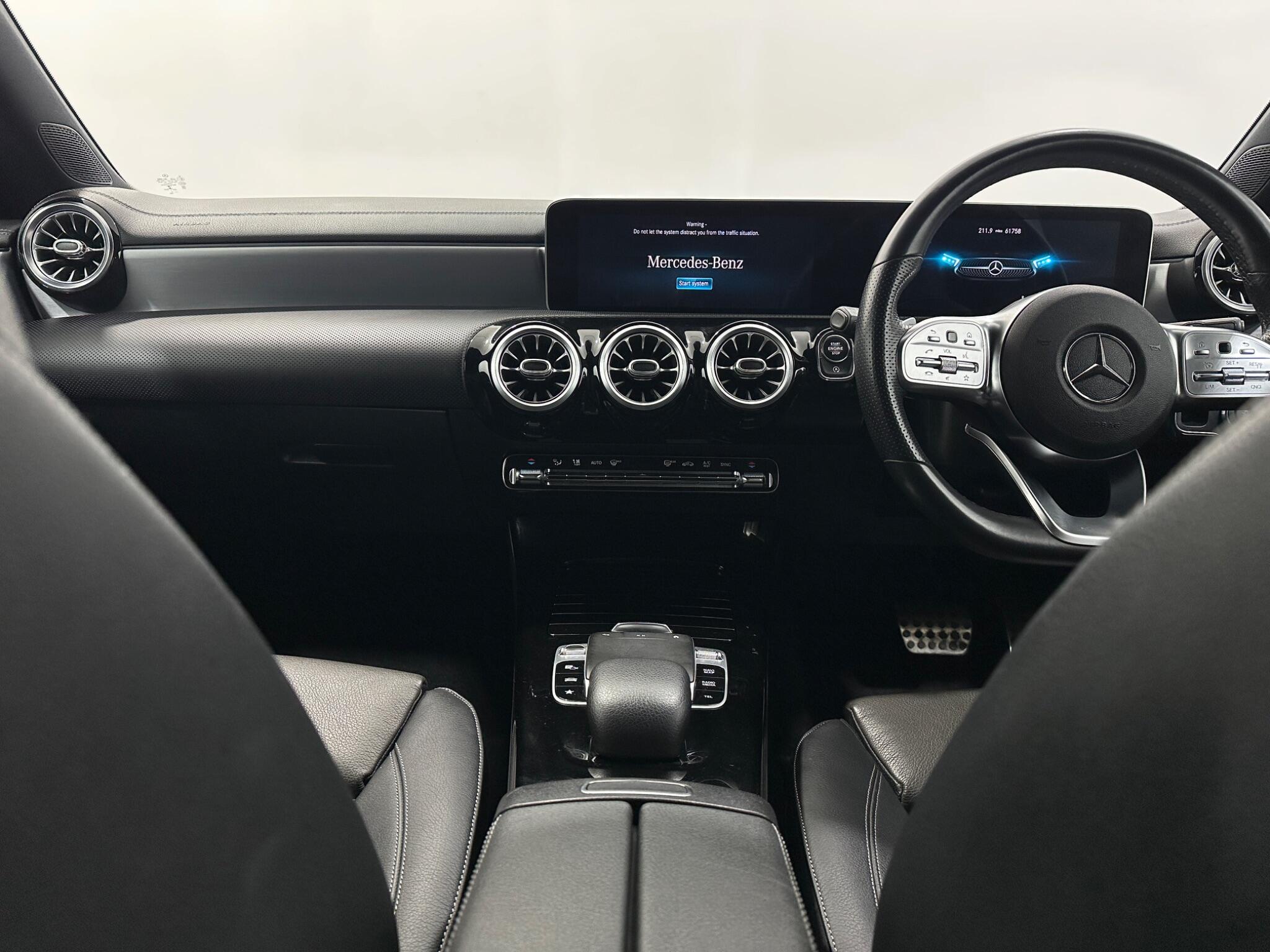 Mercedes-Benz Cla view 20