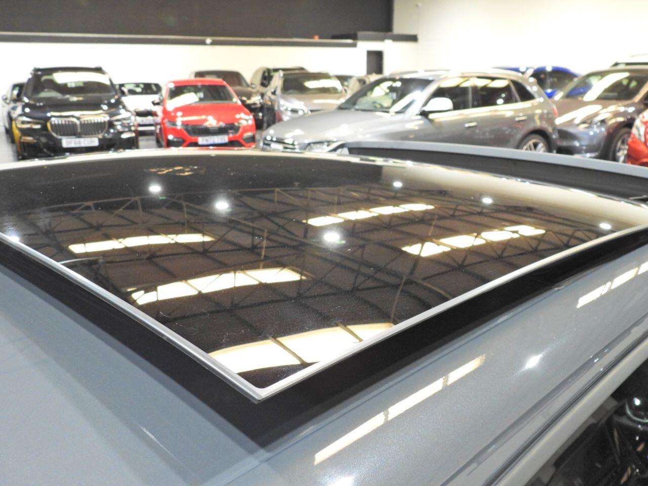 Volkswagen Golf view 23