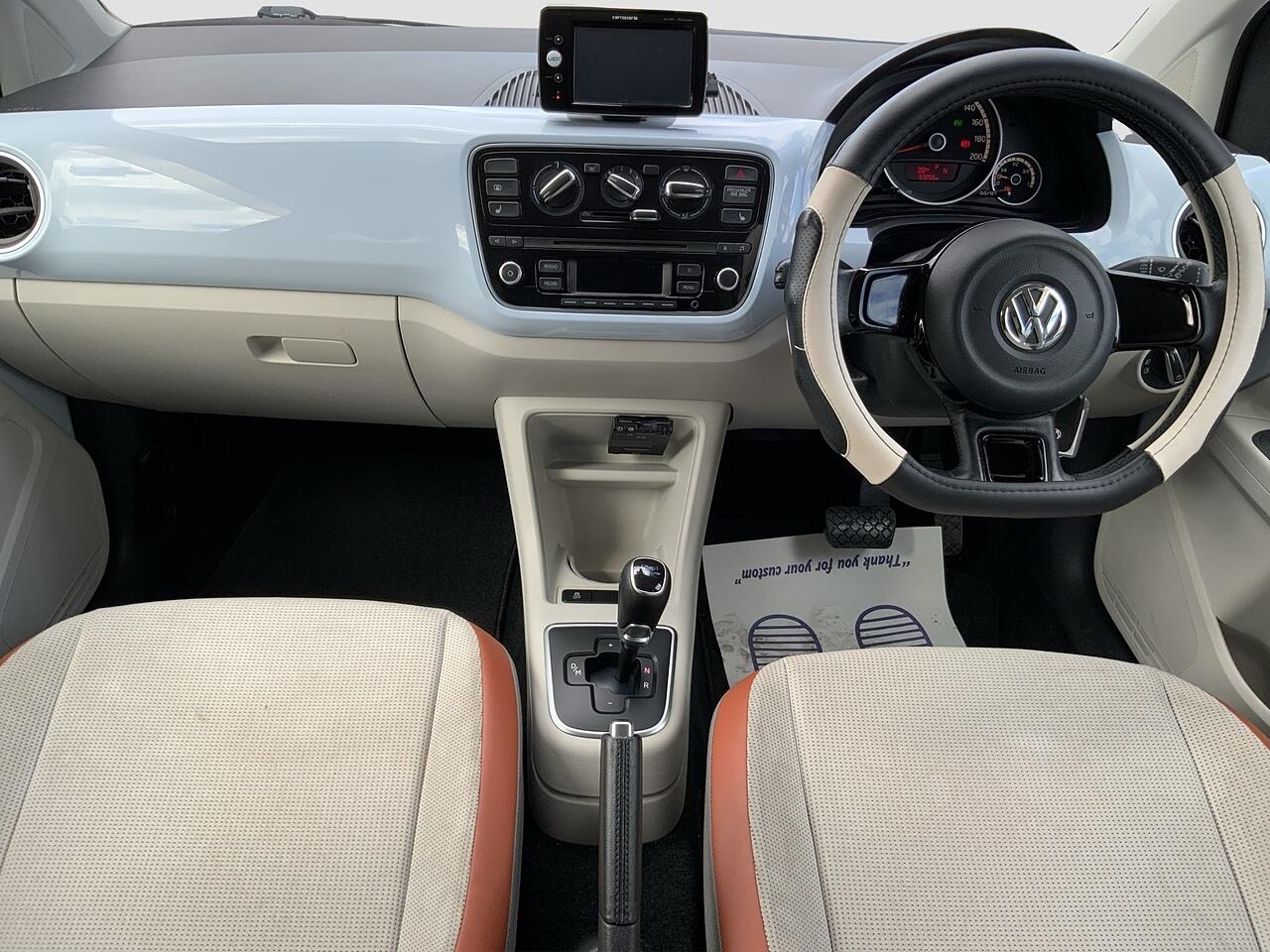 Volkswagen Up! view 11