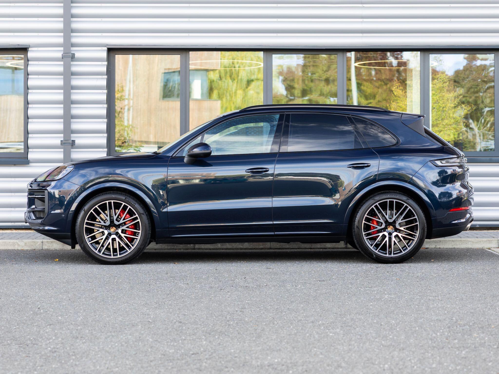 Porsche Cayenne view 6