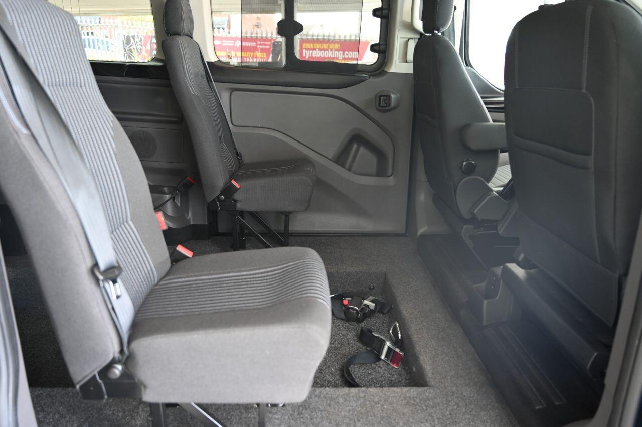 Ford Tourneo Custom view 18