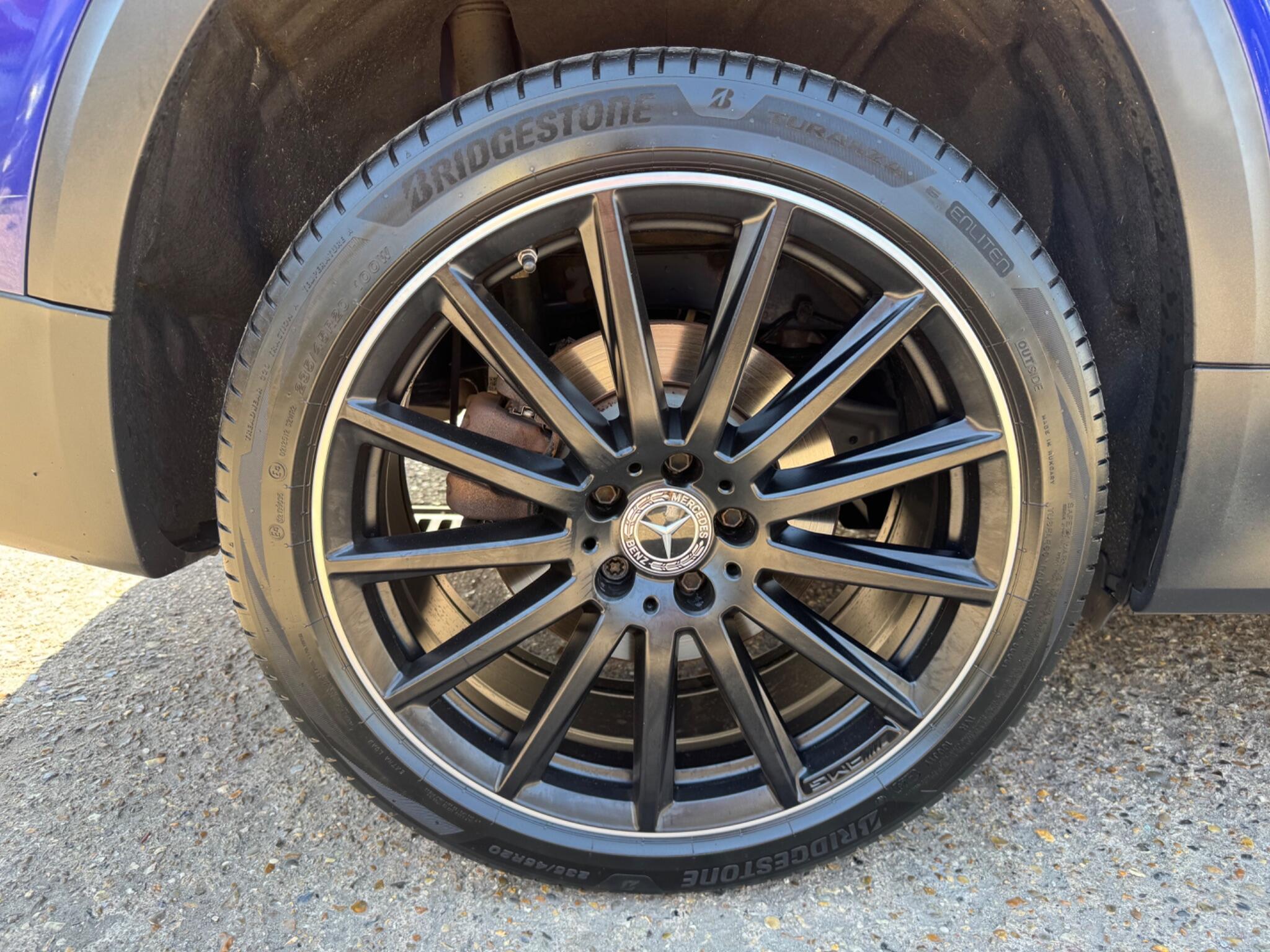 Mercedes-Benz GLB view 37