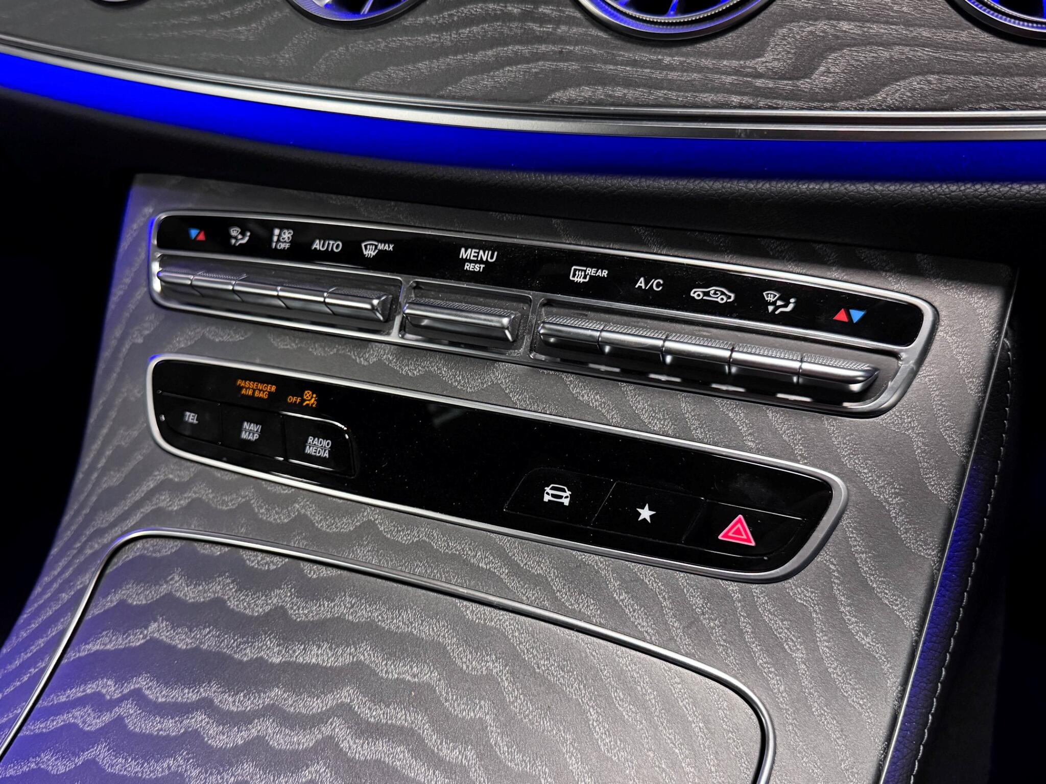 Mercedes-Benz E-Class view 30