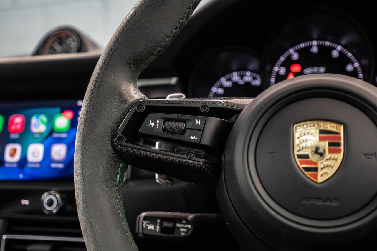 Porsche Macan view 45