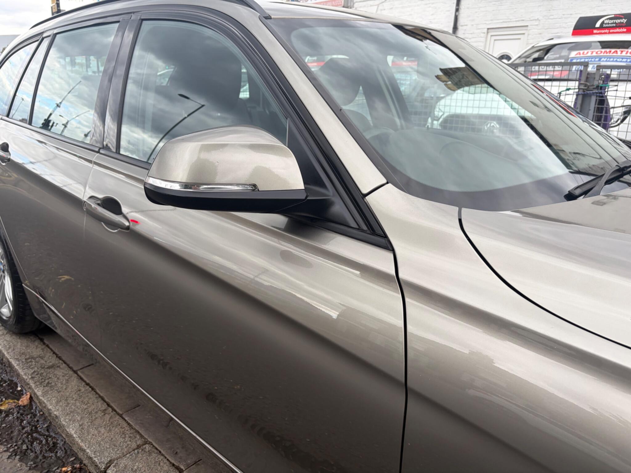 BMW 3 Series view 21