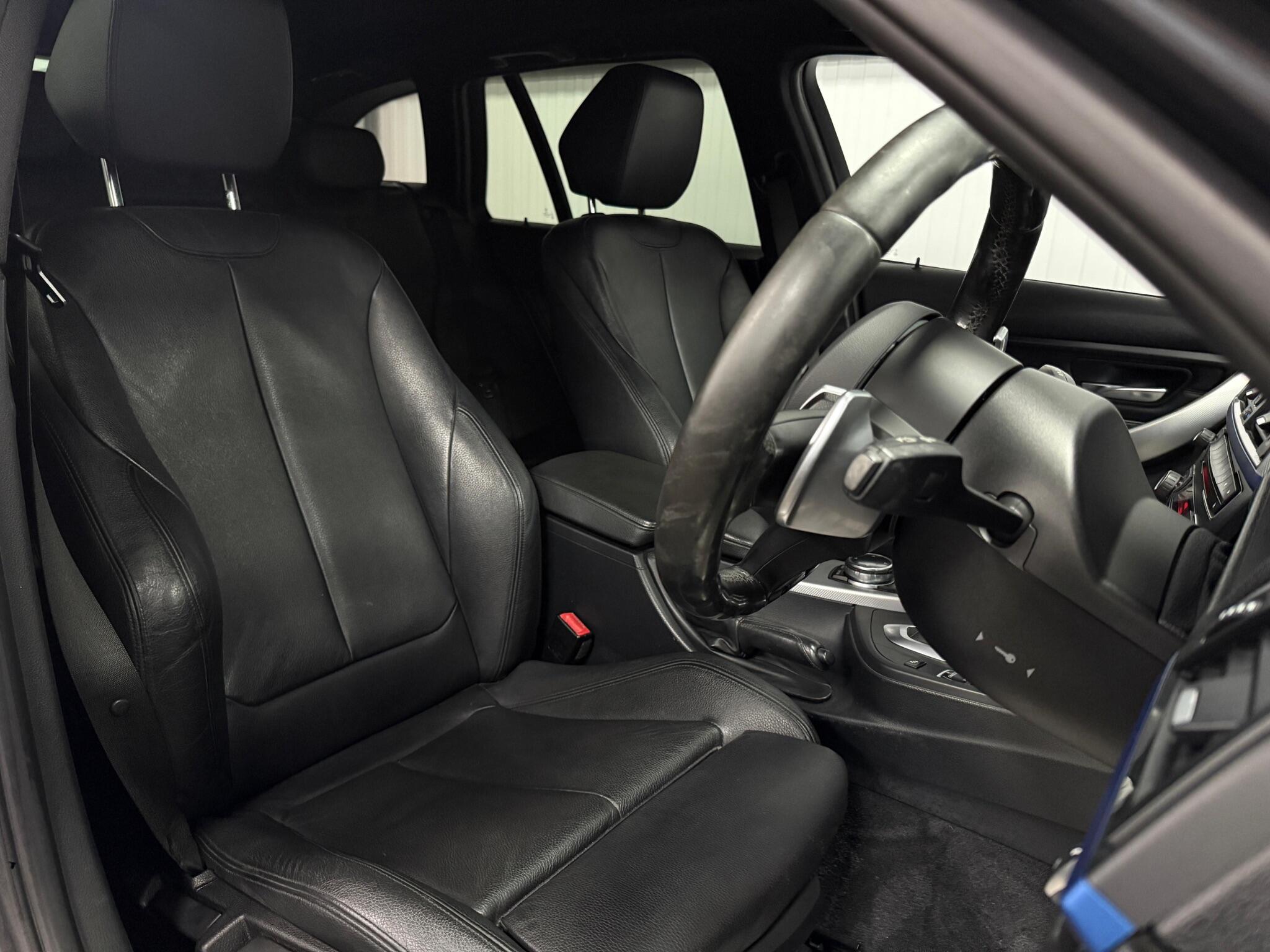 BMW 3 Series view 17