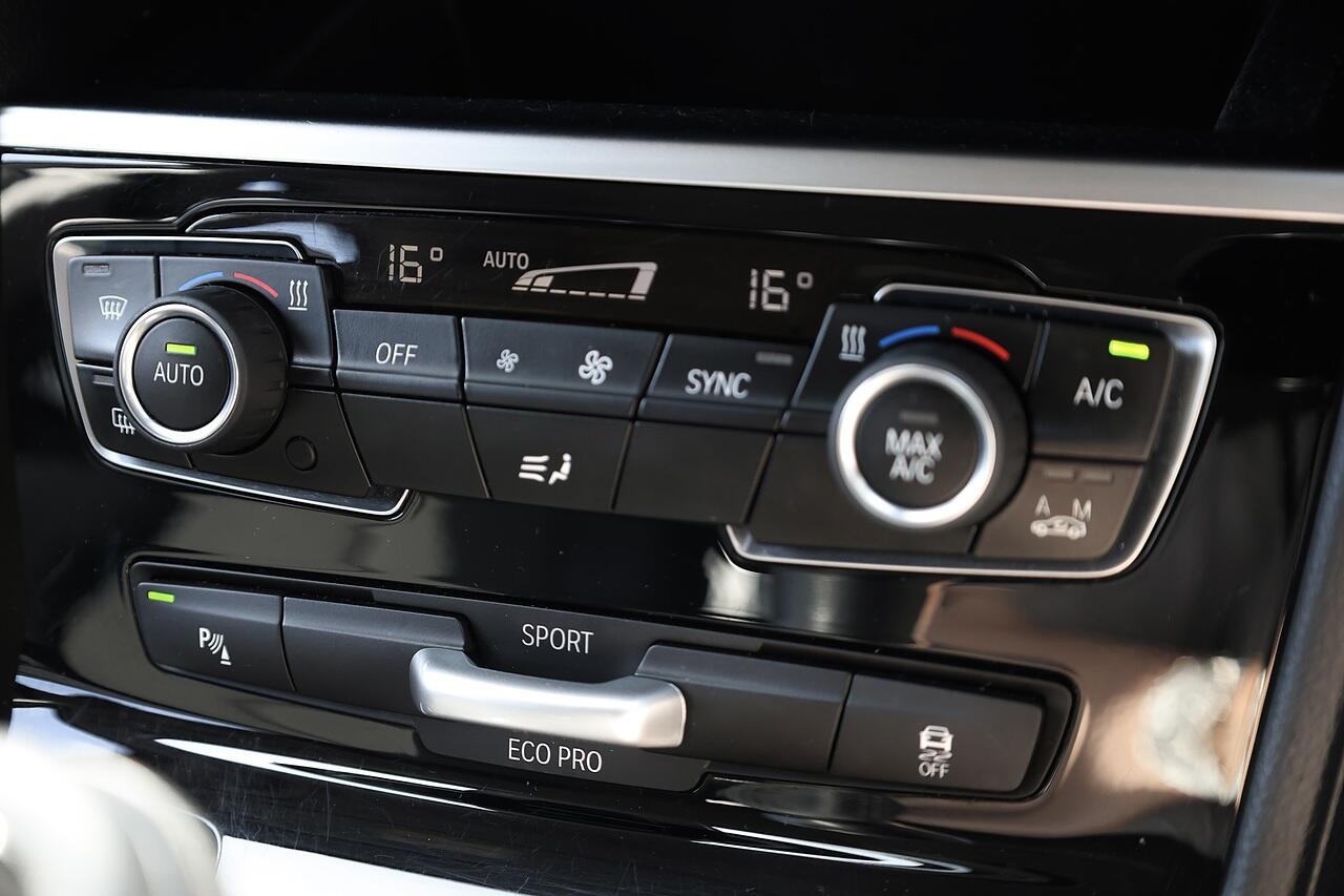 BMW 2 Series Active Tourer view 14
