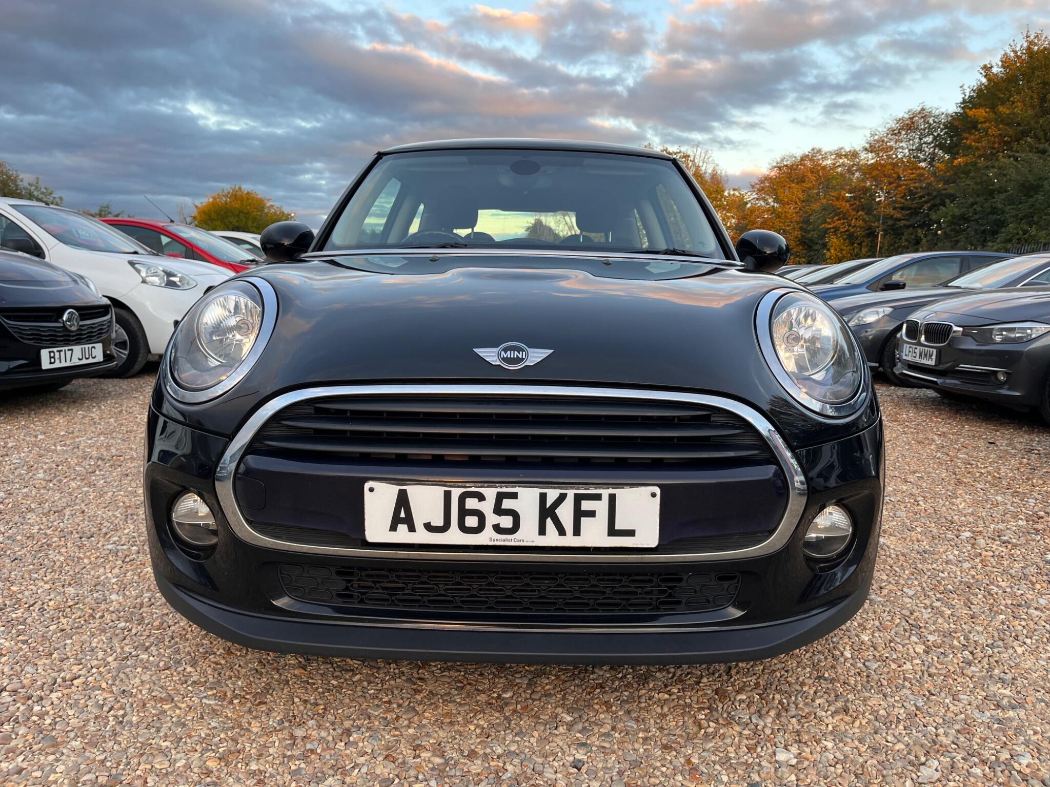 MINI Hatch view 7