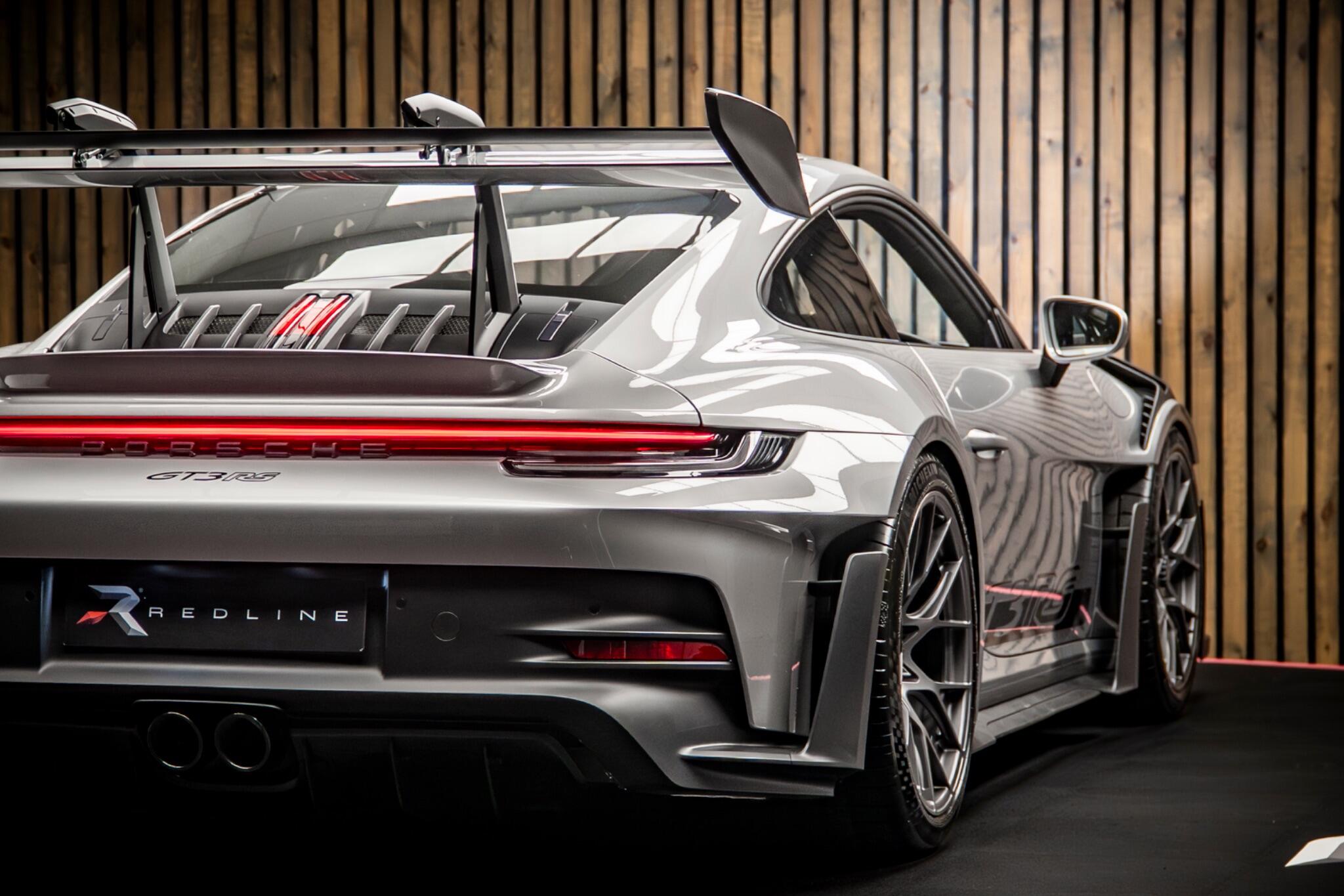 Porsche 911 view 21
