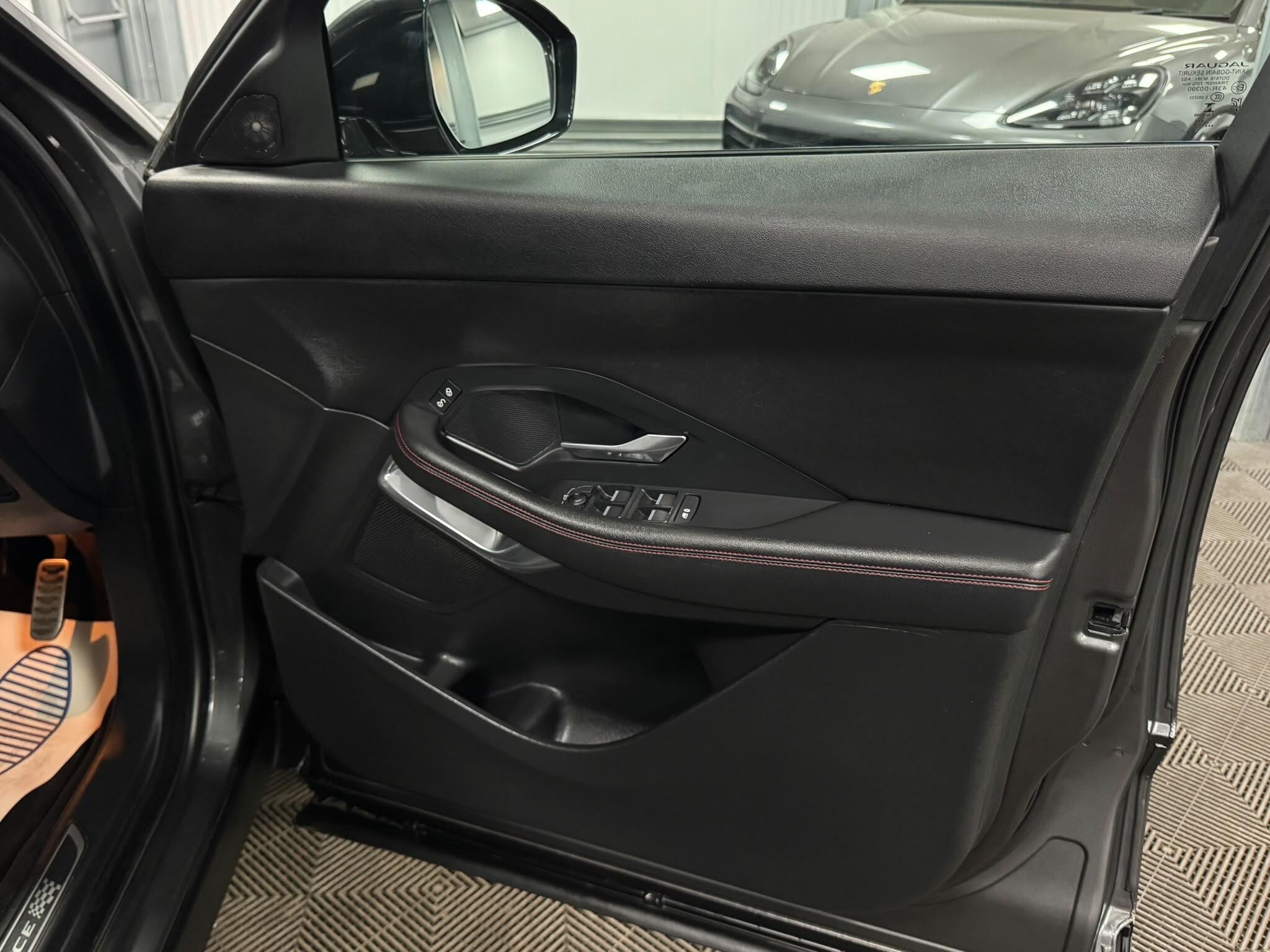 Jaguar E-Pace view 20