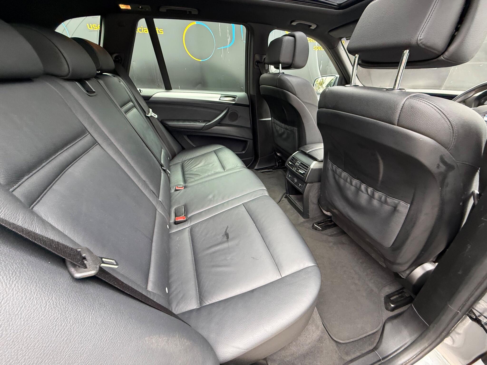 BMW X5 view 21