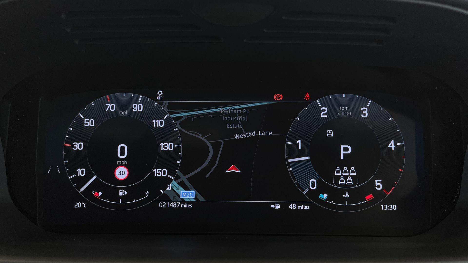 Land Rover Discovery view 16