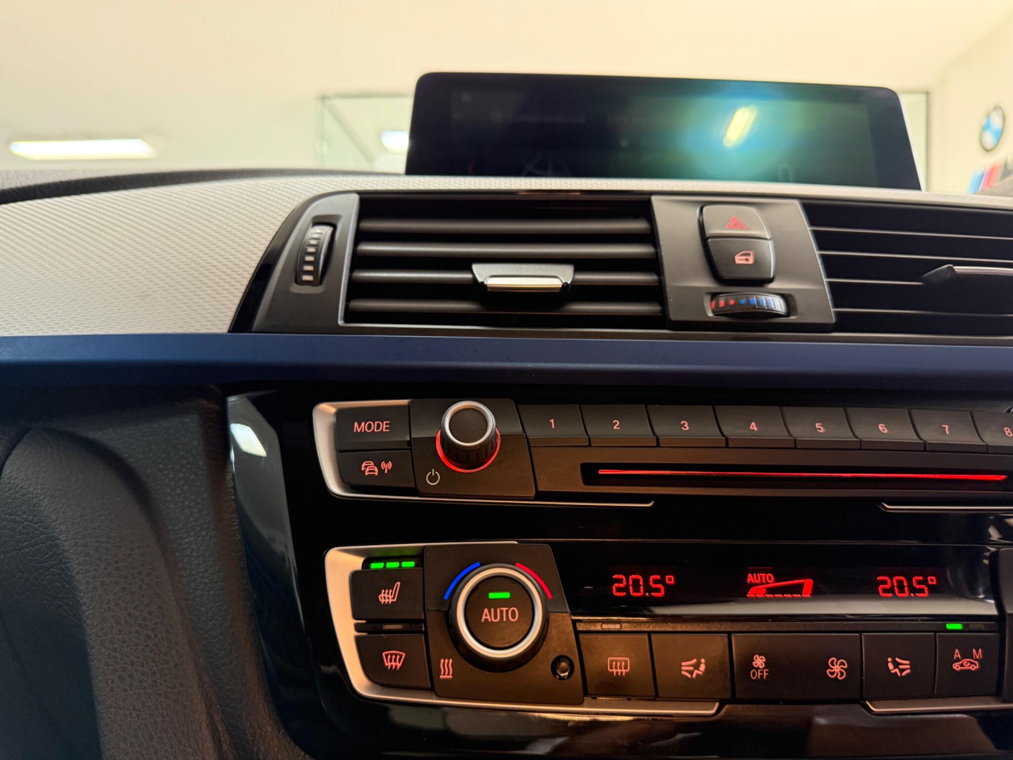BMW 4 Series view 14