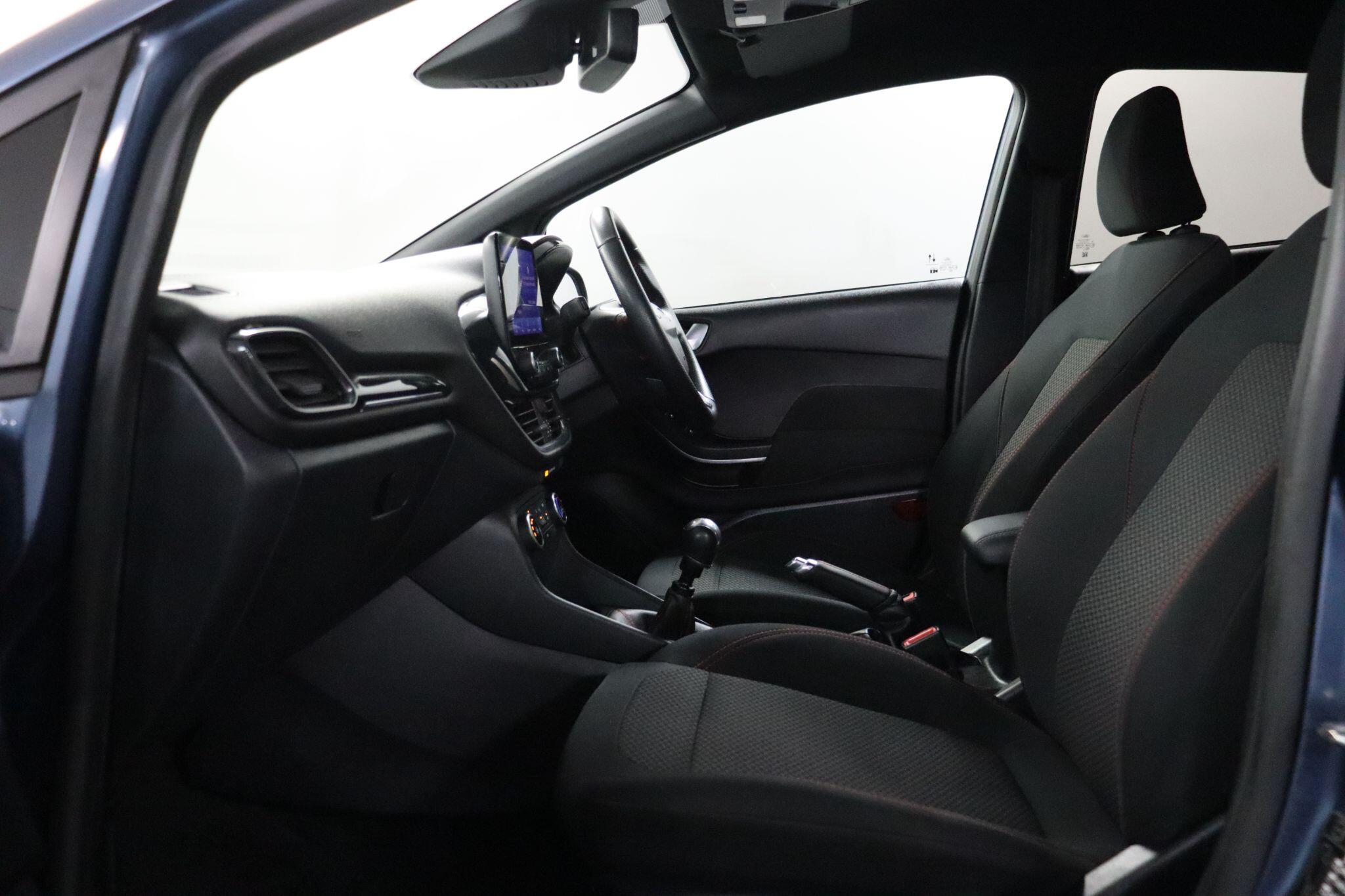 Ford Fiesta view 43