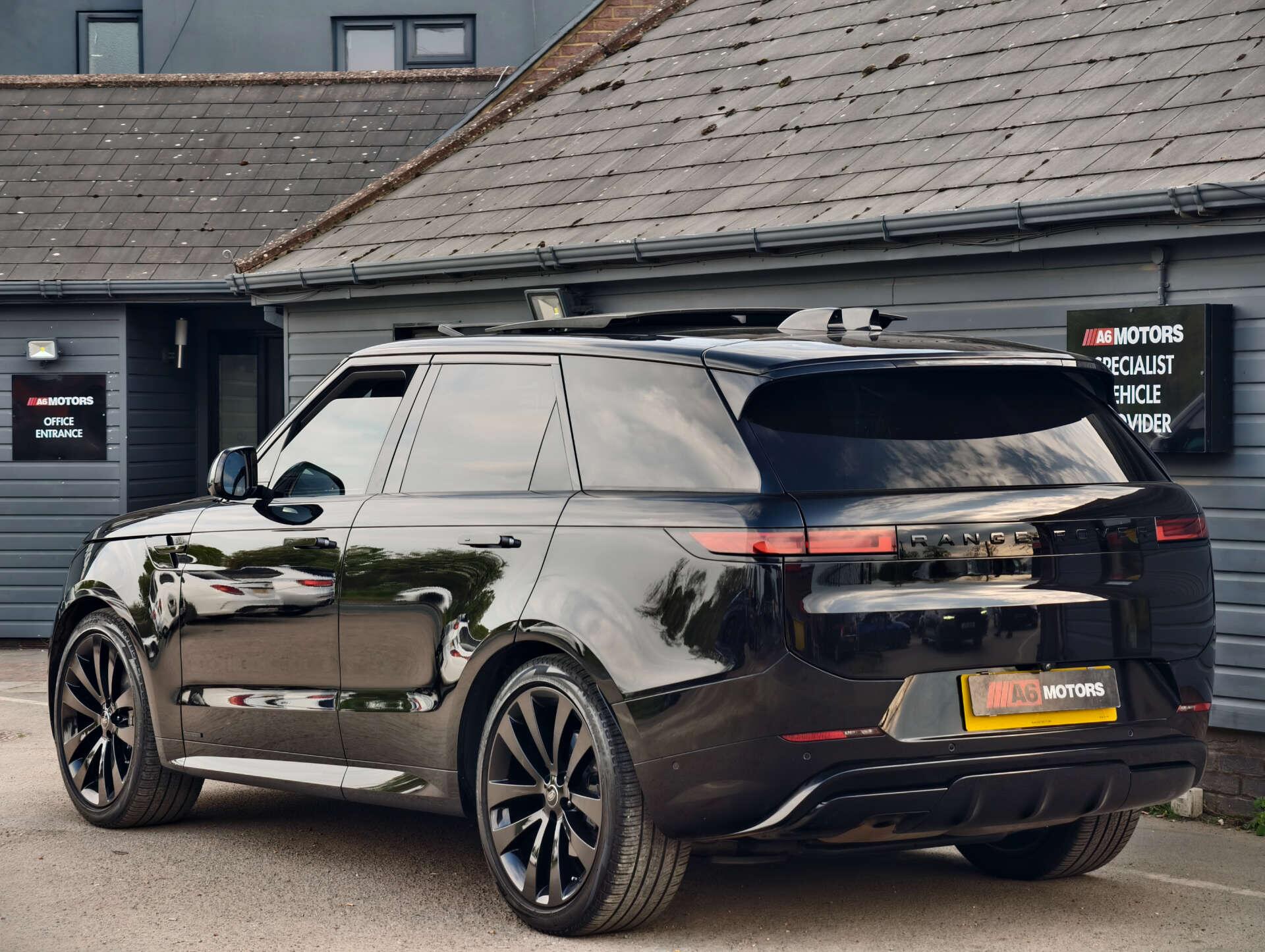 Land Rover Range Rover Sport view 13