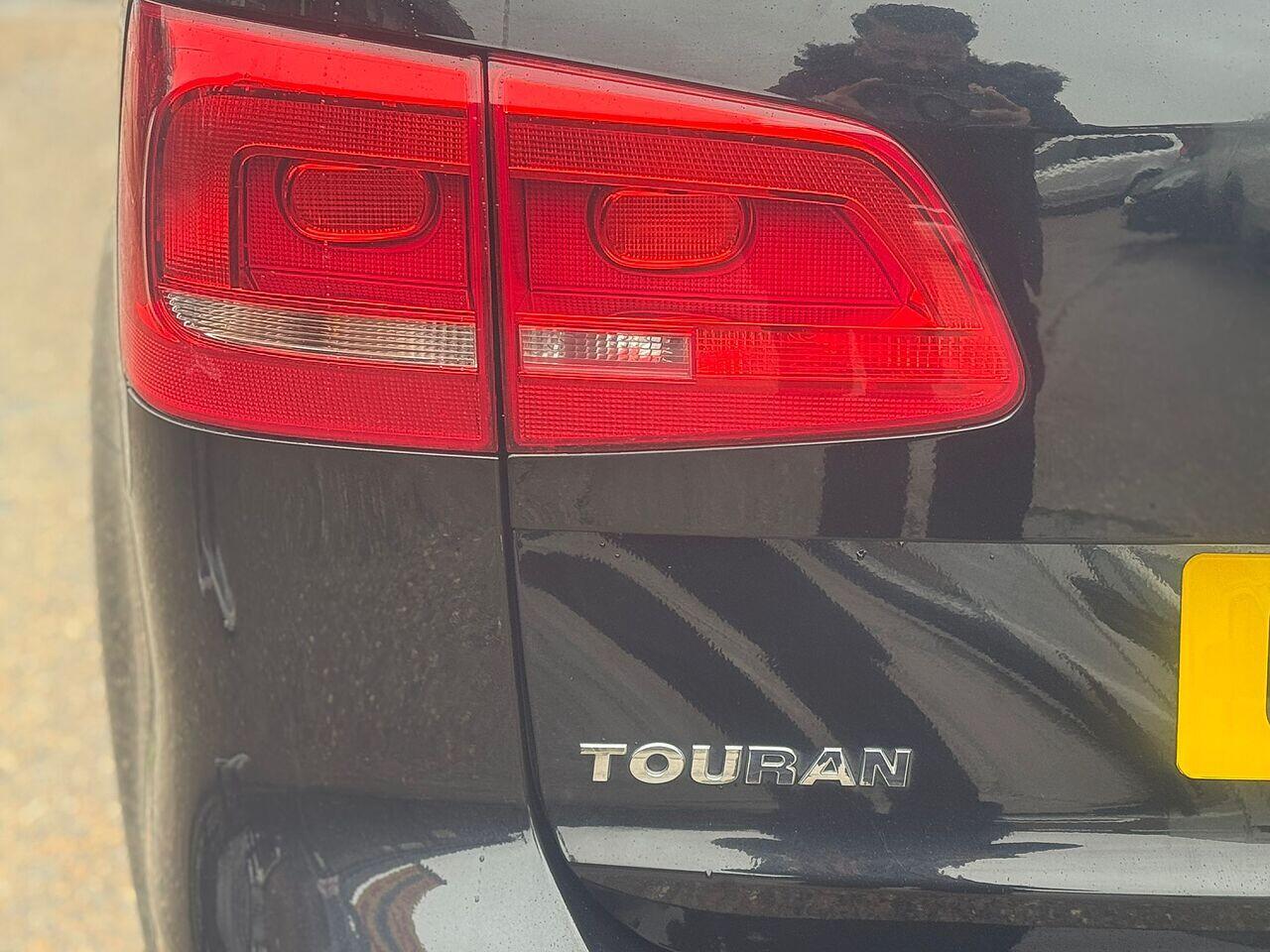 Volkswagen Touran view 30