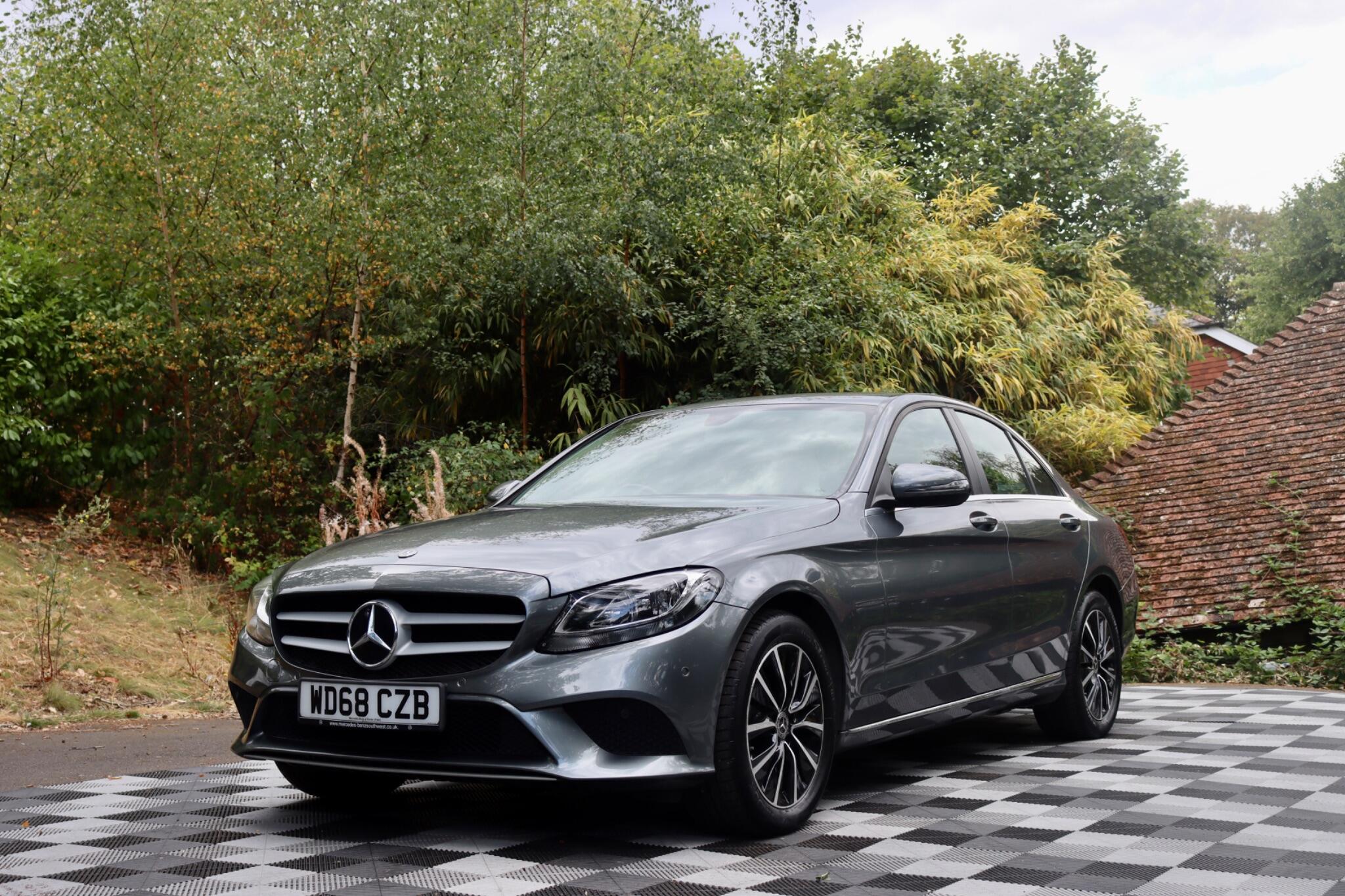 Mercedes-Benz C Class view 13